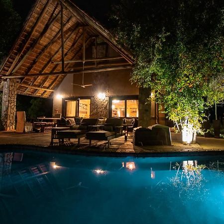 Leopard'S Lair Bush Lodge Hoedspruit Dış mekan fotoğraf
