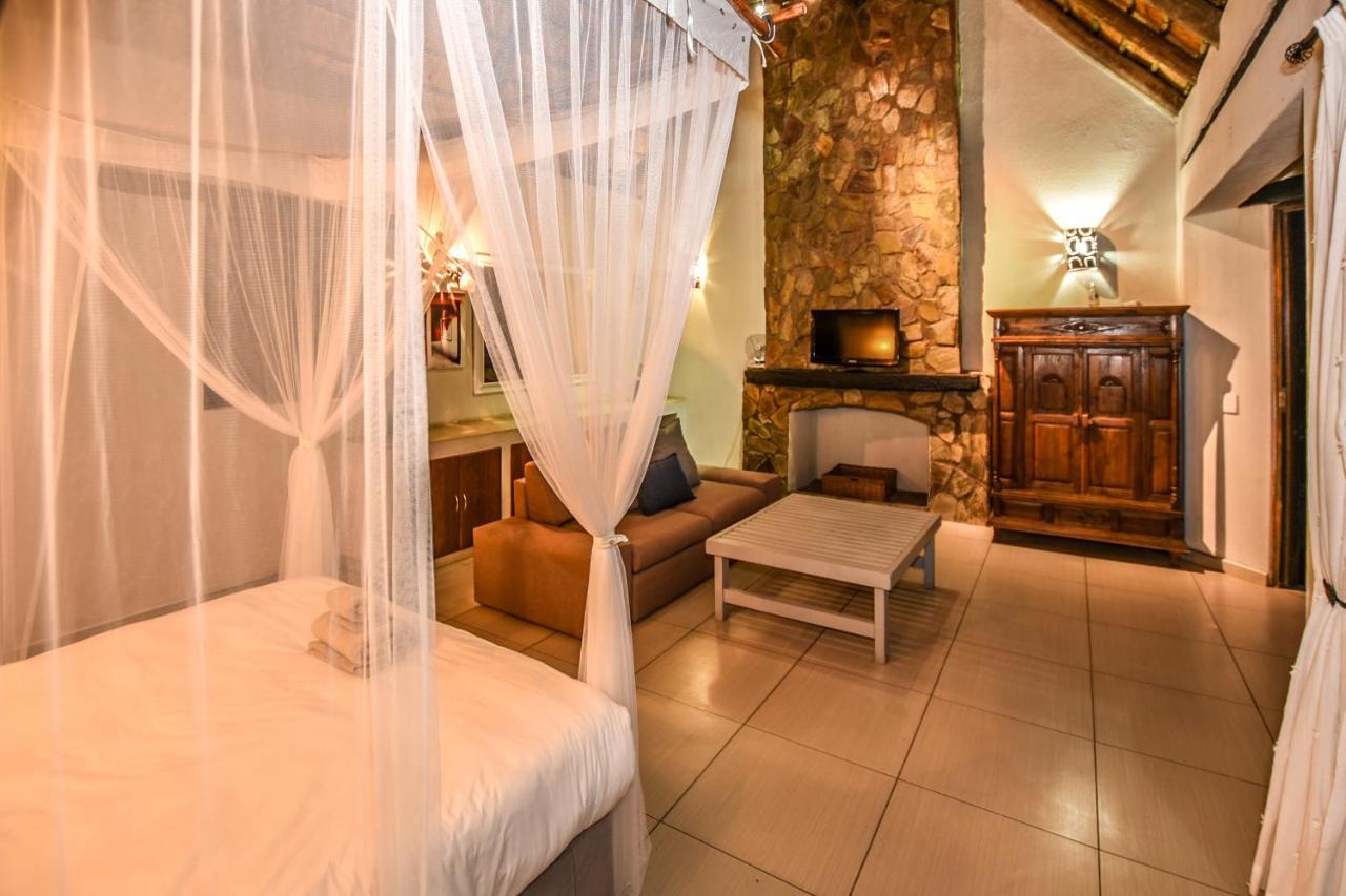 Leopard'S Lair Bush Lodge Hoedspruit Dış mekan fotoğraf