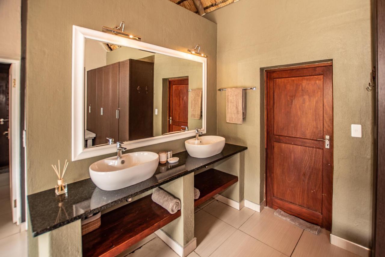 Leopard'S Lair Bush Lodge Hoedspruit Dış mekan fotoğraf