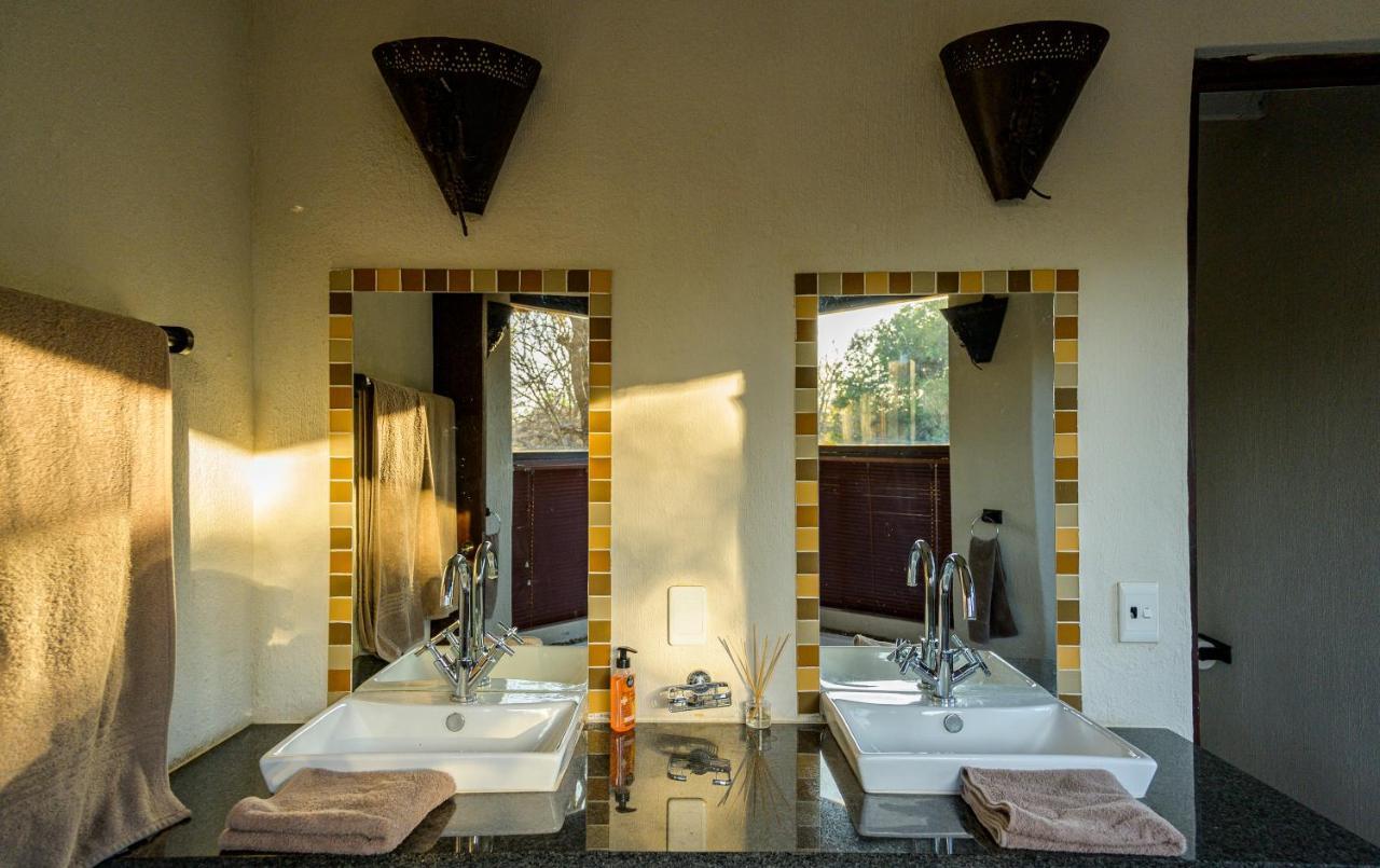 Leopard'S Lair Bush Lodge Hoedspruit Dış mekan fotoğraf